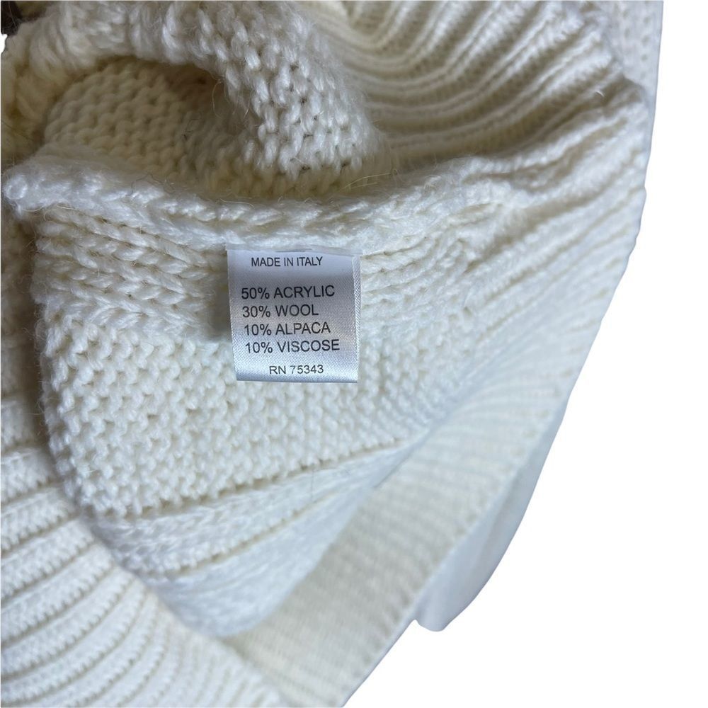 Time and Tru super soft pull over sweater - Picture 5 of 6